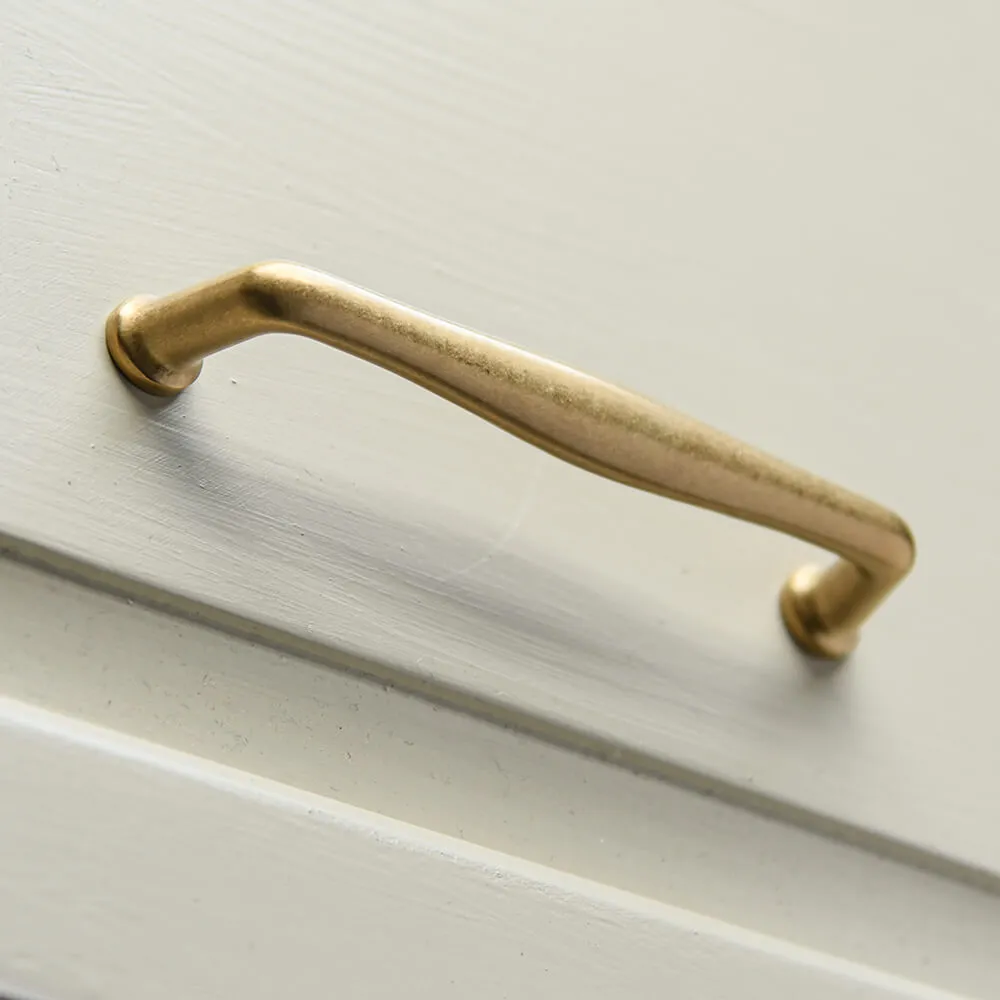 Aged Brass Elegance Pull Handle