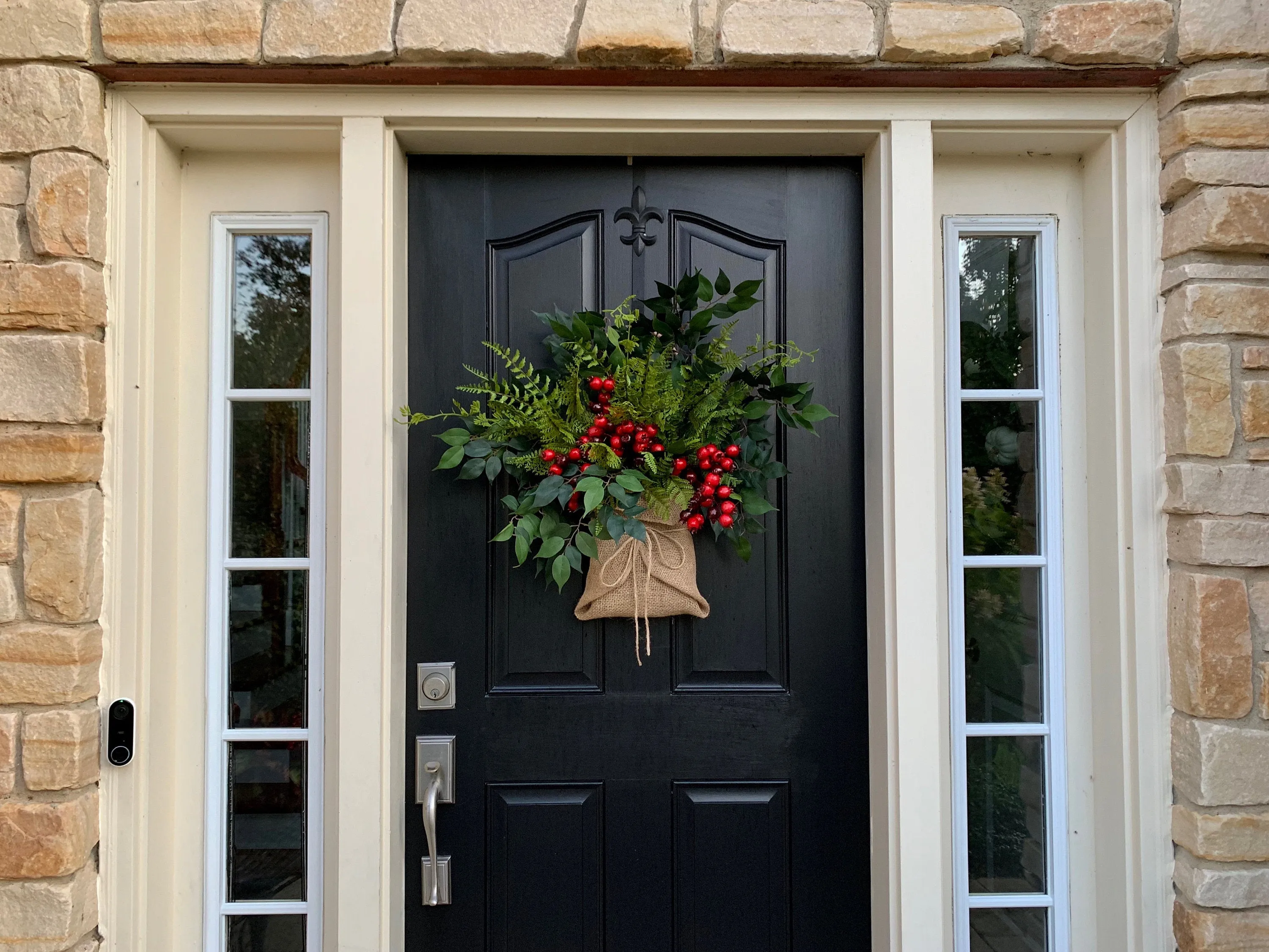 Burlap-Wrapped Winter Door Bouquet