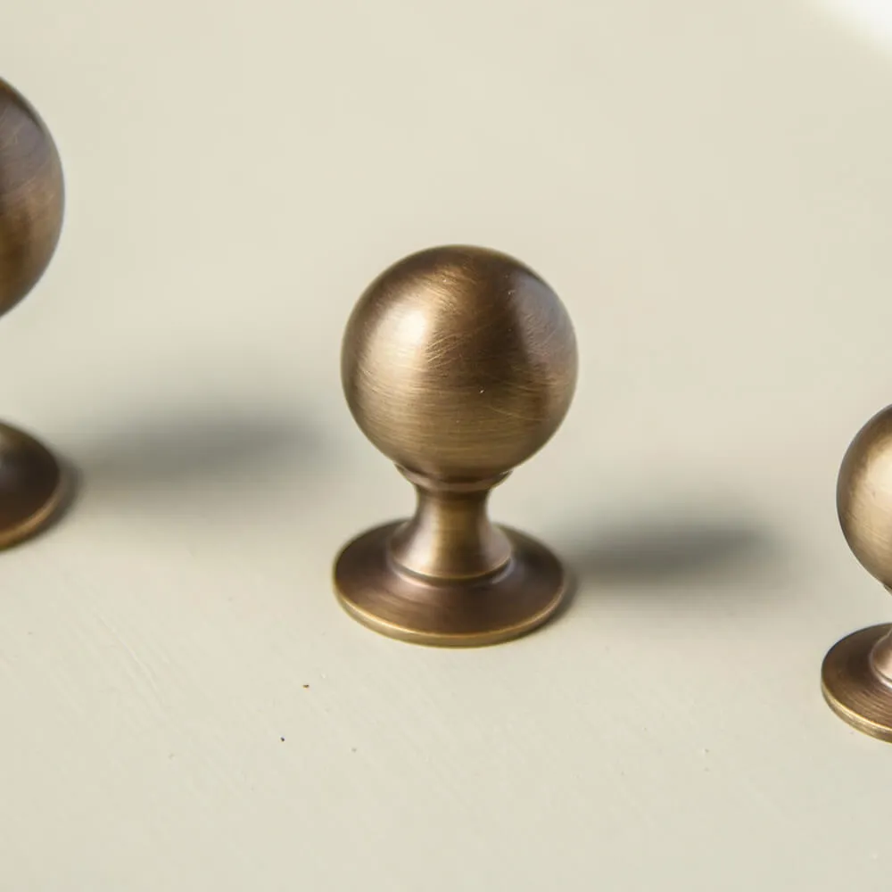 Light Antique Brass Penrose Cabinet Knob