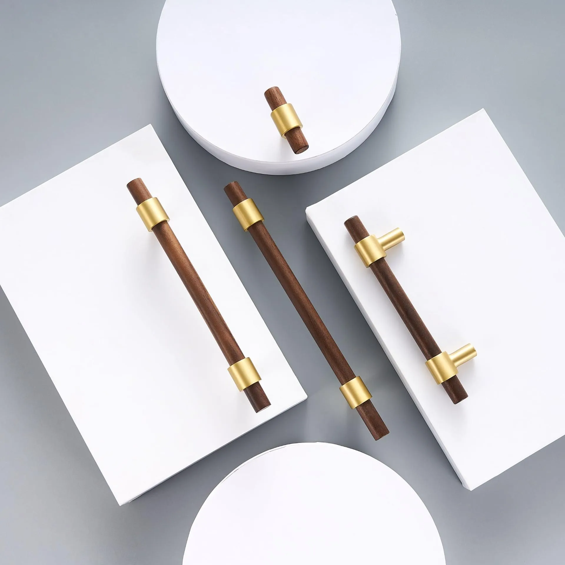 MENELAOS / Walnut & Solid Brass Handles