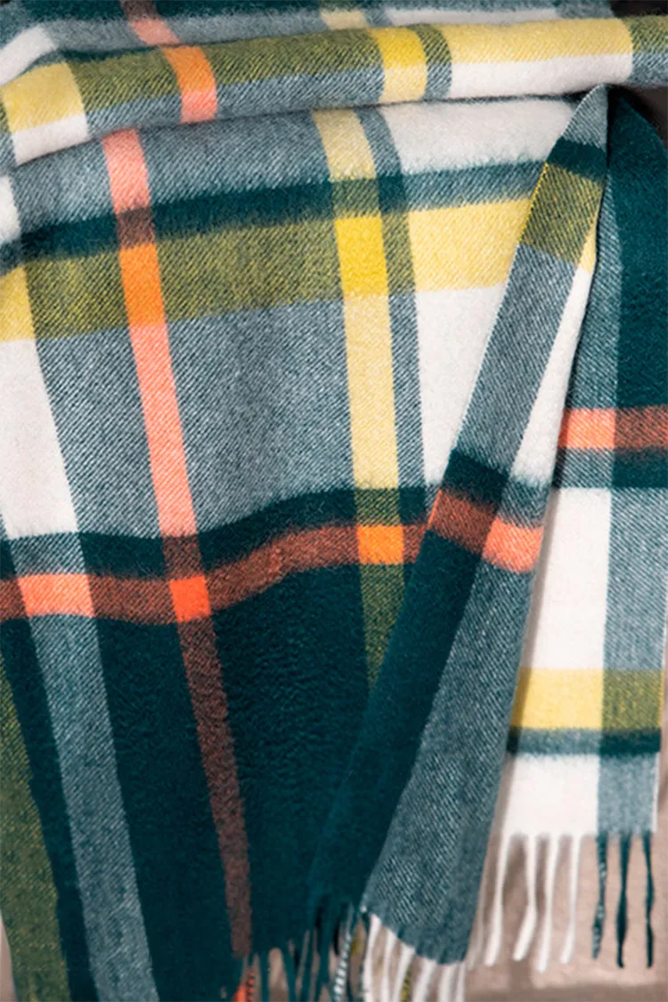 Soft Checkered Knit 100 Cashmere Fringe Scarf
