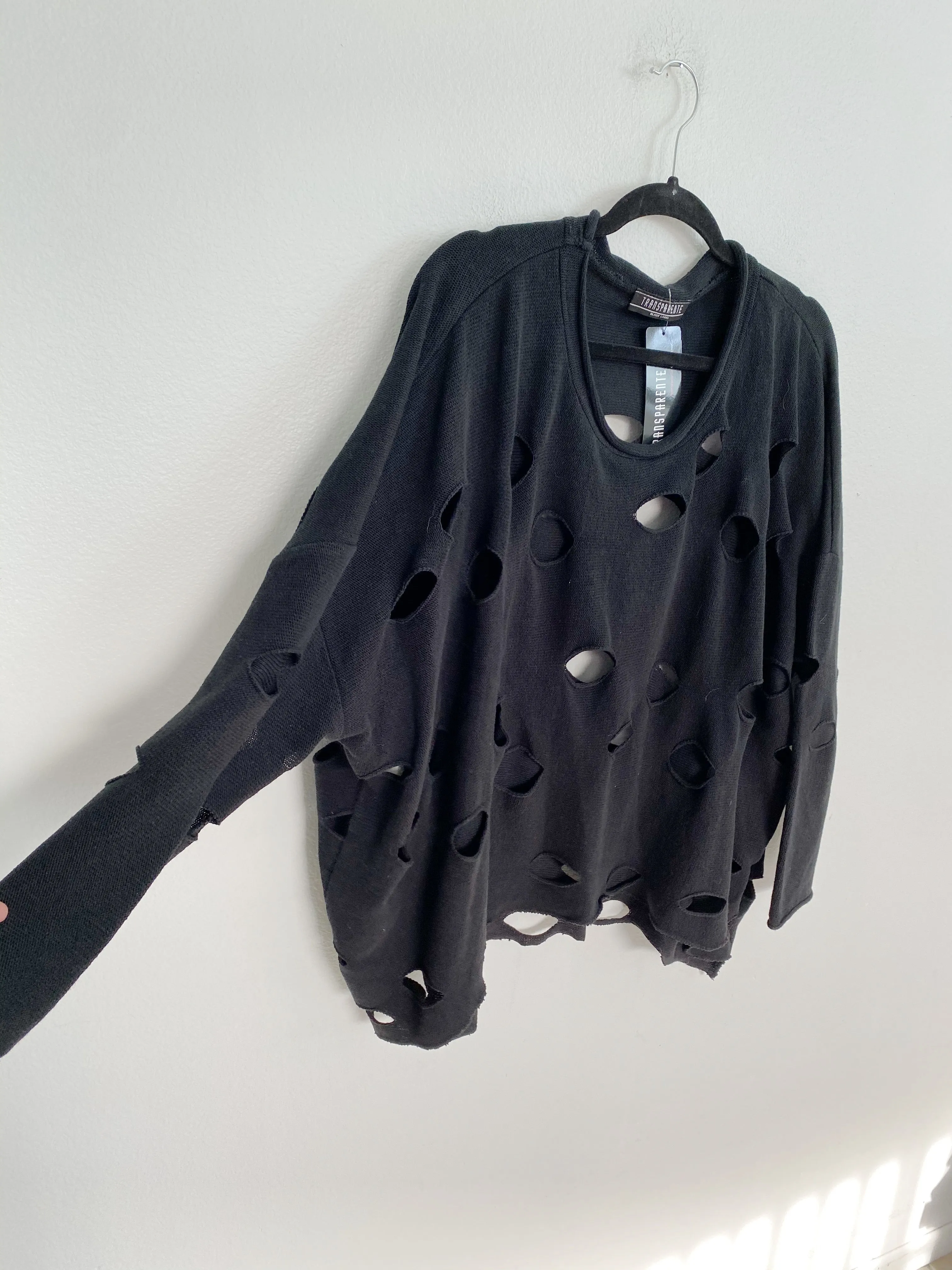 Transparente Black Label Distressed Sweater Oversized