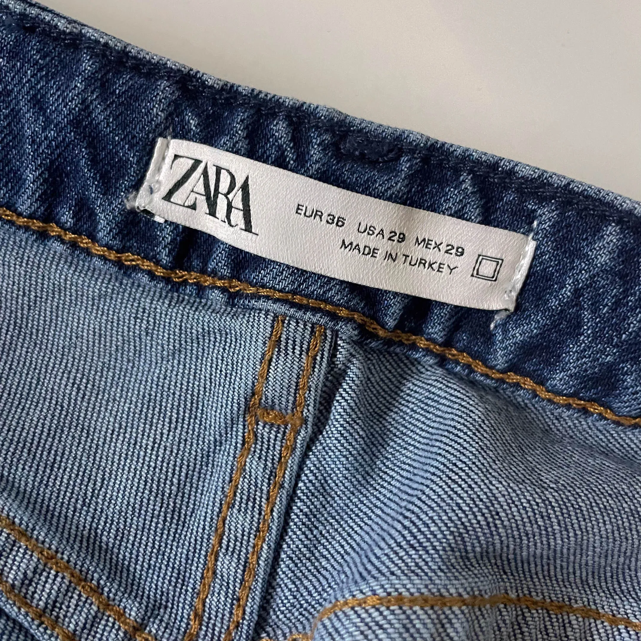 Vintage mens blue straight leg Zara jeans trouser size 36 with new tag| SKU 3704